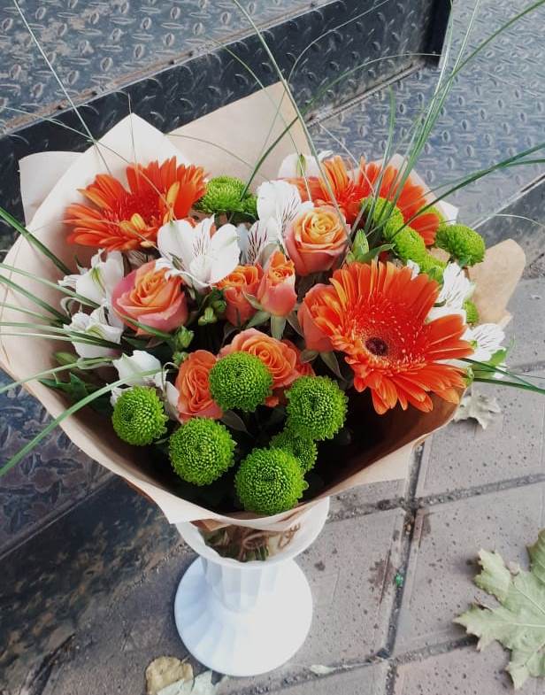 Букет цветов из: Герберы, Хризантемы, Альстромерии и Розы в Марусино