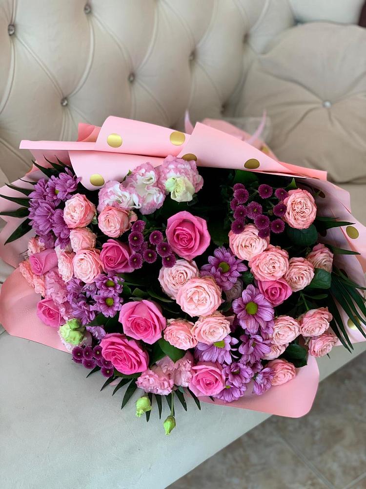 Букет цветов из: Хризантемы, Розы и Лизиантусы в Марусино