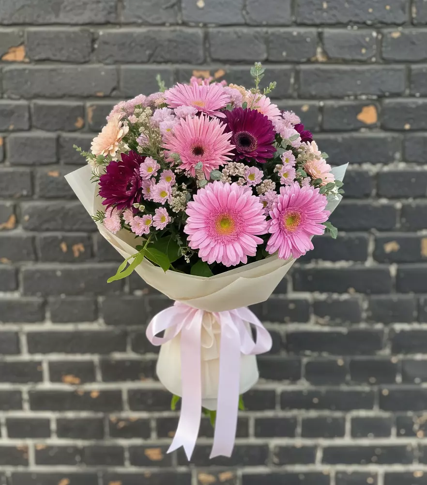 Букет цветов из: Герберы и Хризантемы в Марусино