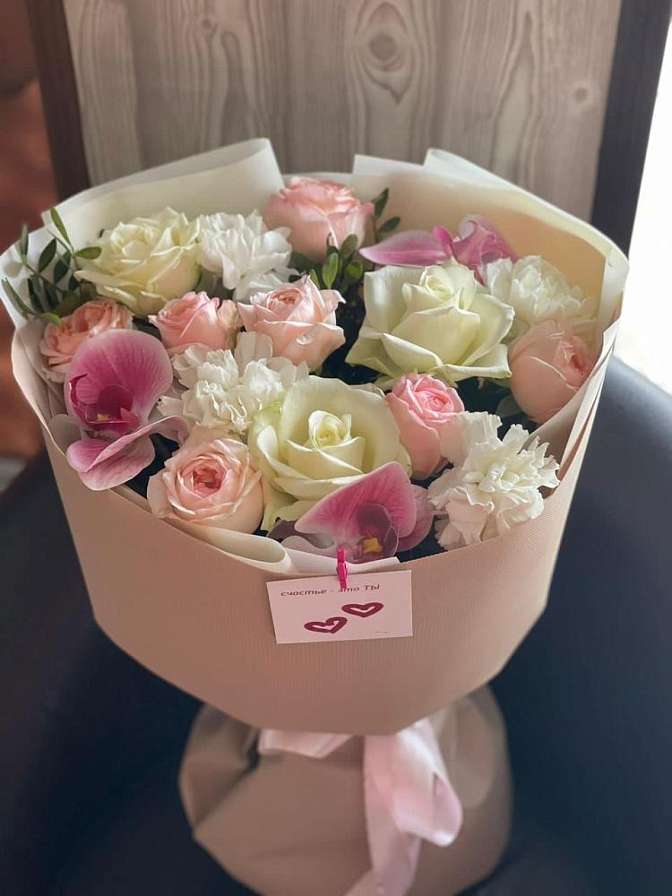 Букет цветов из: Орхидеи, Розы и Гвоздики в Марусино