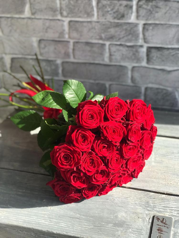 Букет Красные розы Фридом в Марусино