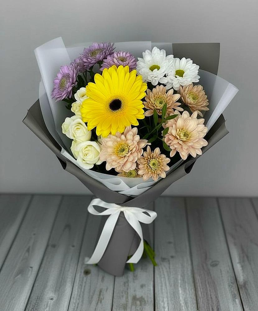 Букет цветов из: Розы, Герберы и Хризантемы в Марусино
