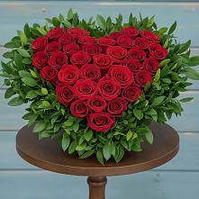 Цветочная композиция из Розы в виде сердца в Марусино