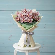 Букет цветов из:  Орхидеи и Розы #REPLACE_PRED# Марусино