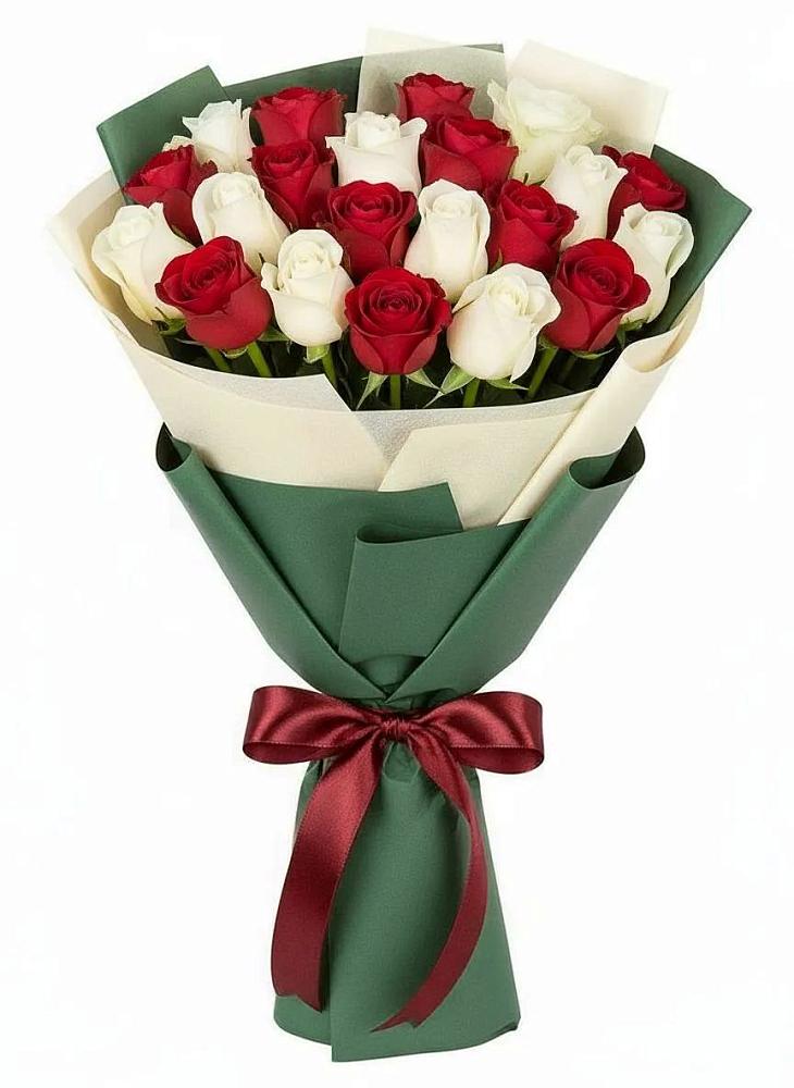 Букет Микс из красных и белых роз в Марусино