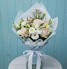Букет цветов из:  Розы и Лизиантусы в Марусино