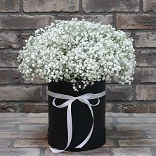 Цветочная композиция из Гипсофила в шляпной коробке в Марусино