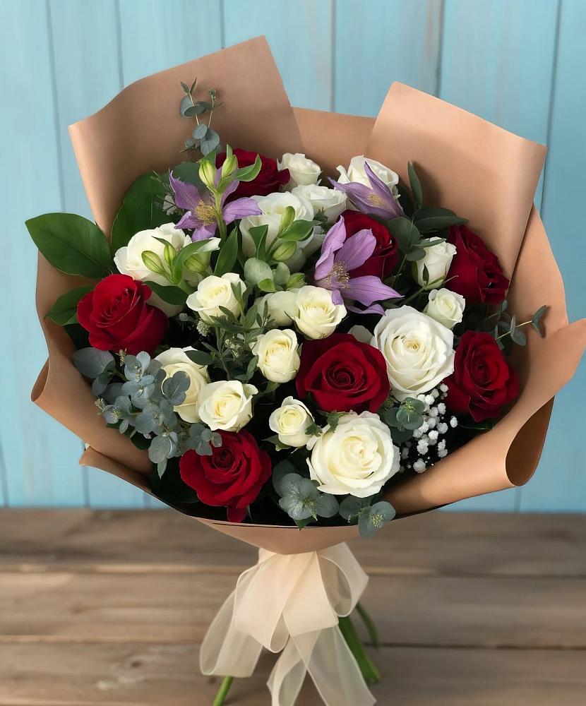 Букет цветов из: Розы и Альстромерии в Марусино