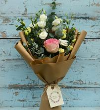 Букет цветов из:  Розы и Лизиантусы в Марусино